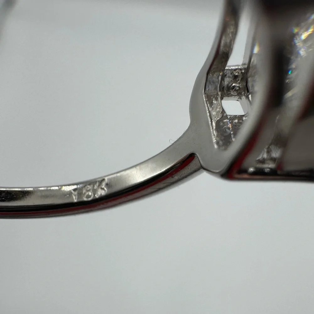 18k 3ct Radiant Cut Ring - Picture 15 of 15